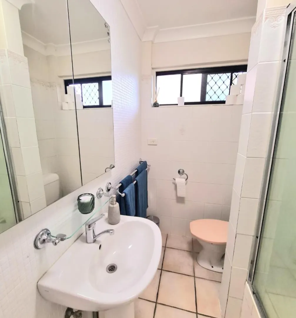 Charming 2Bd Apt Near Uq & Ferry Brisbane